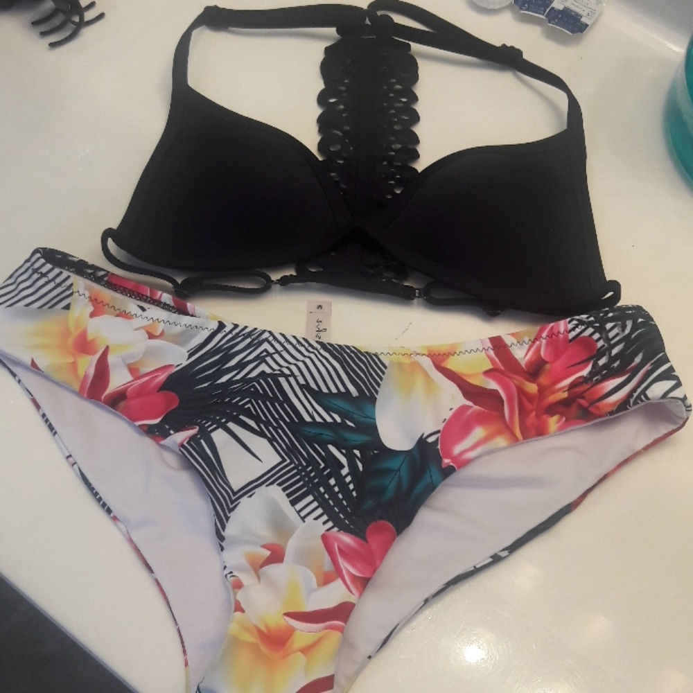 Bikini set!